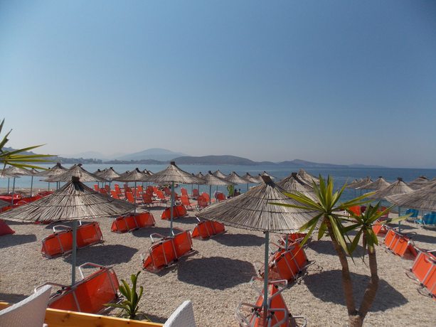 Imagen de los exteriores del Hotel Aloha, Sarande. Foto 18