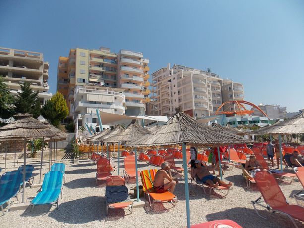 Imagen de los exteriores del Hotel Aloha, Sarande. Foto 20