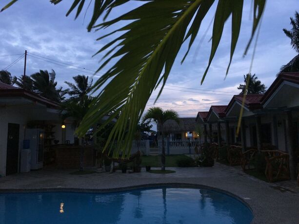 Imagen general del Hotel Aloha Seaside Resort. Foto 6