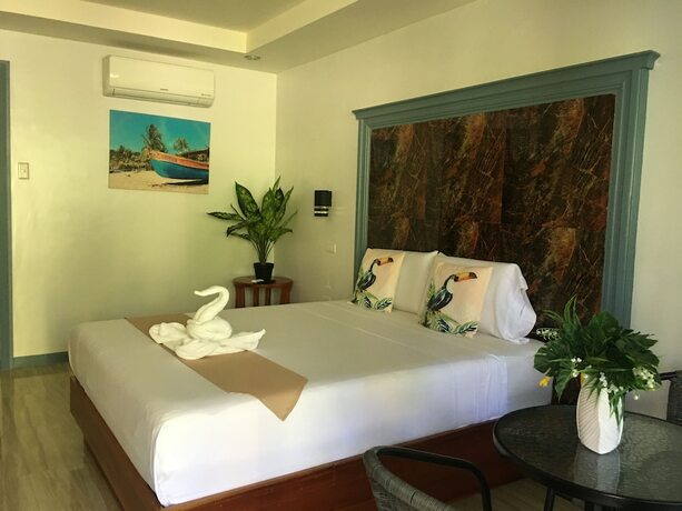 Imagen general del Hotel Aloha Seaside Resort. Foto 15
