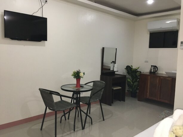 Imagen de la habitación del Hotel Aloha Seaside Resort. Foto 20