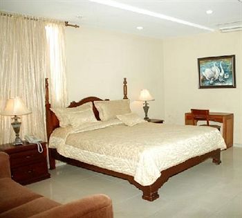 Imagen del bar/restaurante del Hotel Aloha Sol. Foto 2