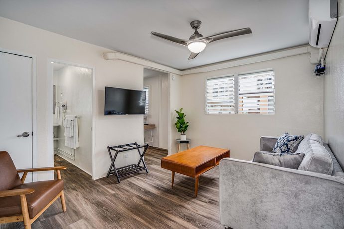Imagen de la habitación del Hotel Aloha Suites Waikiki. Foto 3