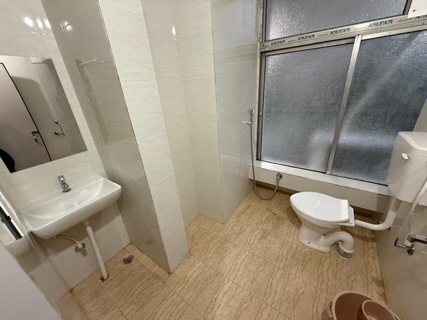 Imagen de la habitación del Hotel Alohi Grand. Foto 10