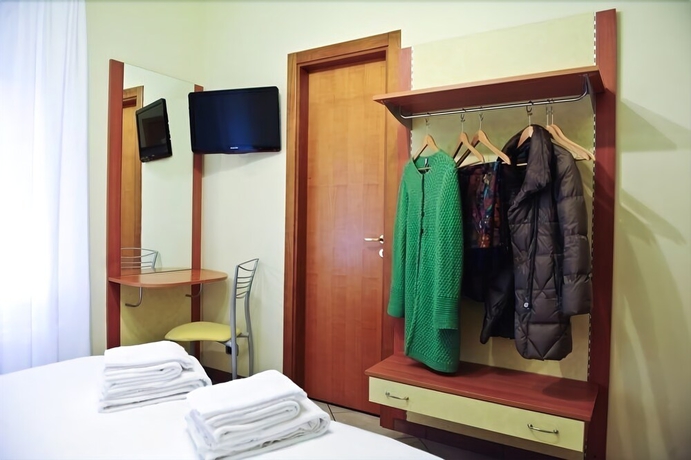 Imagen de la habitación del Hotel Aloisi. Foto 14