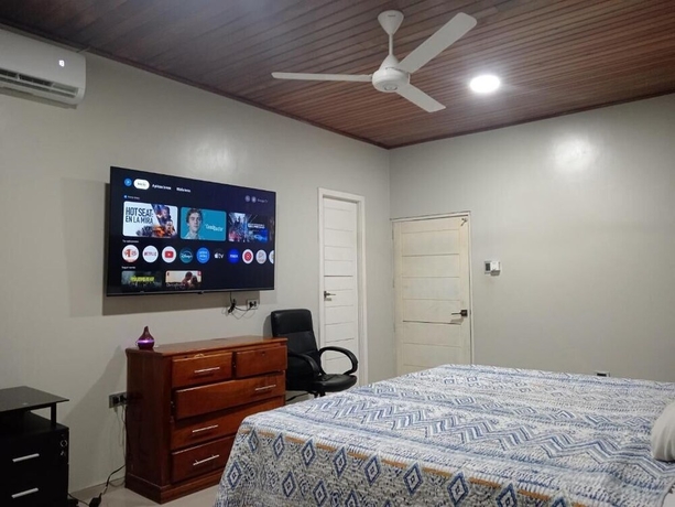 Imagen de la habitación del Hotel Alojamiento Casa Luna. Foto 9