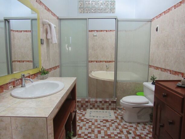Imagen de la habitación del Hotel Alojamiento El Cardenal. Foto 12