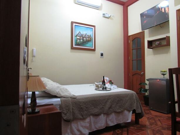 Imagen de la habitación del Hotel Alojamiento El Cardenal. Foto 16