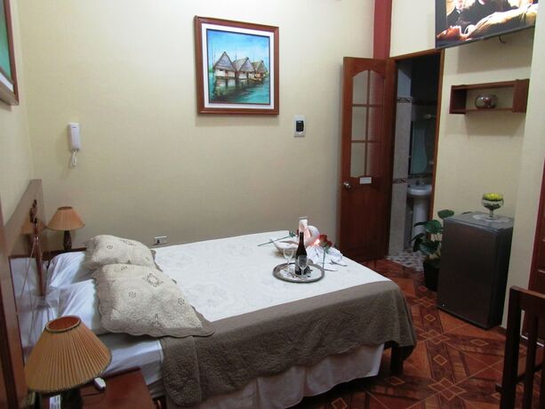 Imagen de la habitación del Hotel Alojamiento El Cardenal. Foto 17