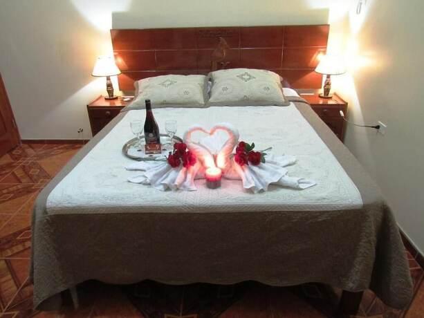 Imagen de la habitación del Hotel Alojamiento El Cardenal. Foto 19