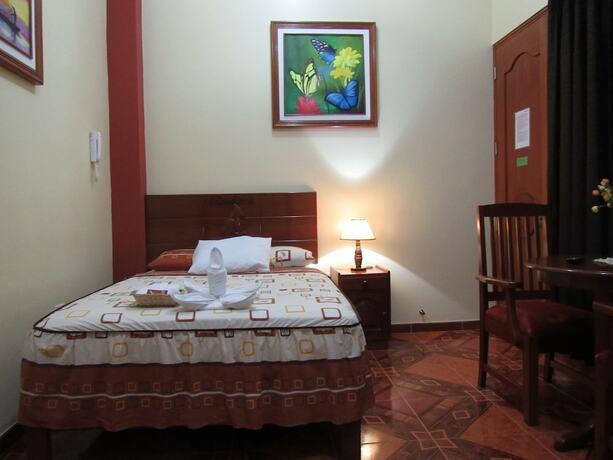 Imagen general del Hotel Alojamiento El Cardenal. Foto 9