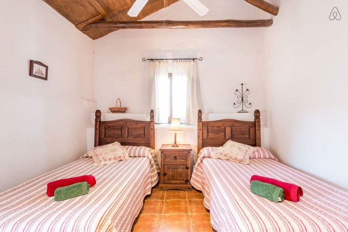 Imagen de la habitación del Hotel Alojamiento Rural El Cortijuelo. Foto 4