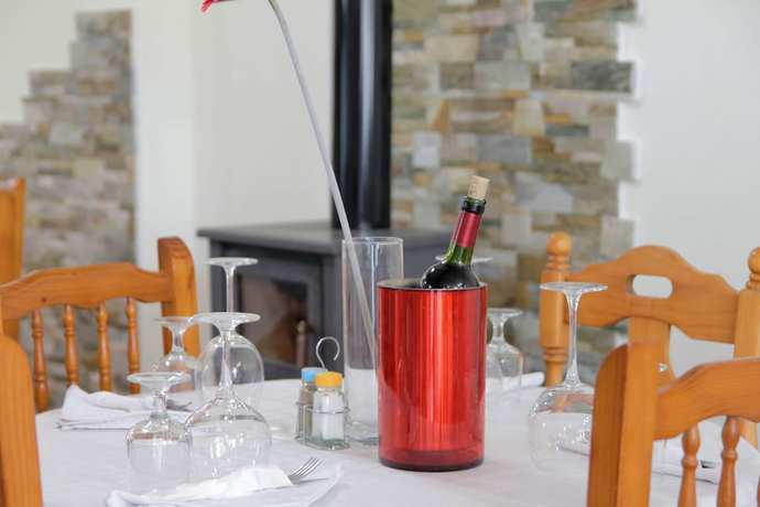 Imagen de la habitación del Hotel Alojamiento Rural El Tossal. Foto 11