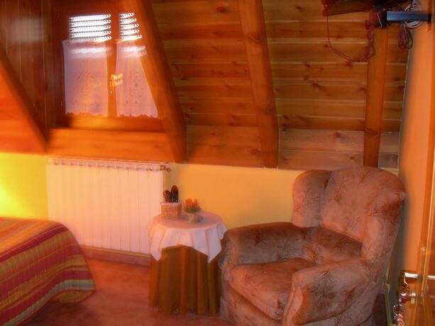 Imagen general del Hotel Alojamiento Rural Ostau Era Nheuada. Foto 9