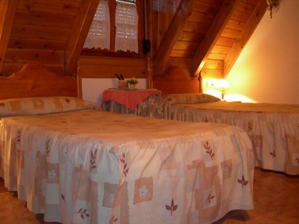 Imagen general del Hotel Alojamiento Rural Ostau Era Nheuada. Foto 13