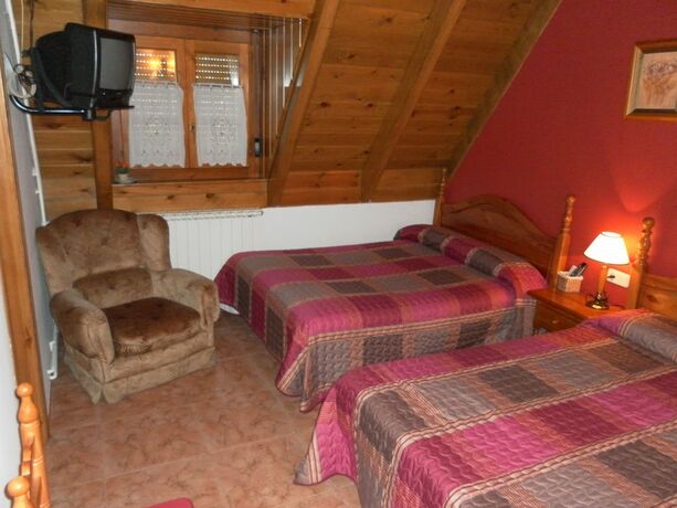 Imagen de la habitación del Hotel Alojamiento Rural Ostau Era Nheuada. Foto 19