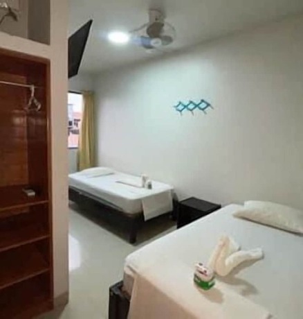 Imagen de la habitación del Hotel Alojamiento Tur&iacute;stico Tahuari. Foto 18