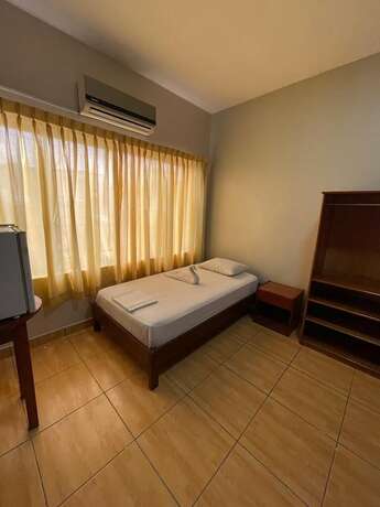 Imagen general del Hotel Alojamiento Tur&iacute;stico Tahuari. Foto 13