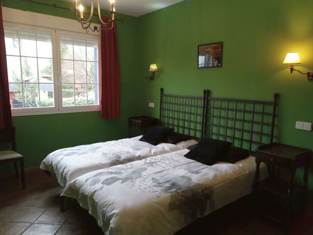 Imagen general del Hotel Alojamiento la Pedriza. Foto 6