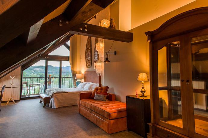 Imagen de la habitación del Hotel Alojamientos Ainsa Sanchez. Foto 9