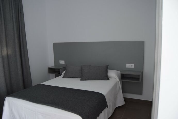 Imagen de la habitación del Hotel Alojamientos Alma Conil. Foto 20