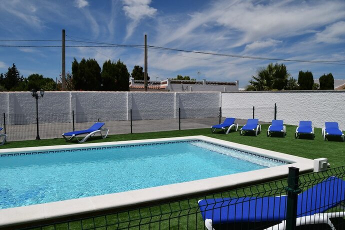 Imagen general del Hotel Alojamientos Alma Conil. Foto 14