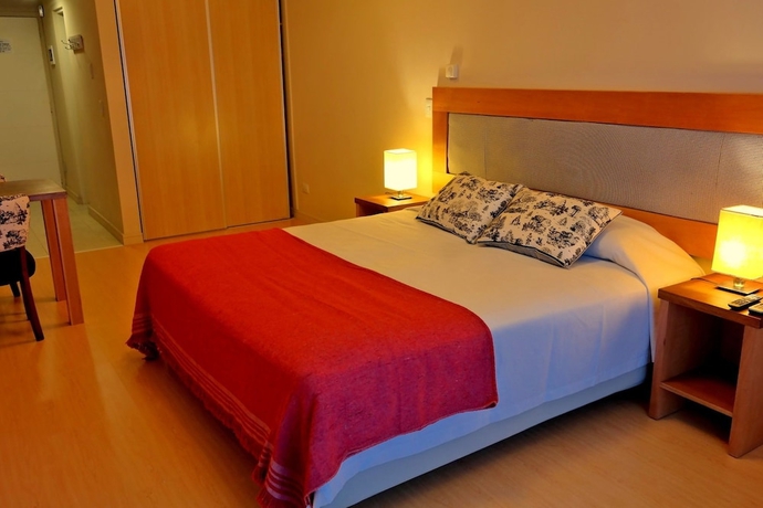 Imagen de la habitación del Hotel Alojamientos Bariloche. Foto 2