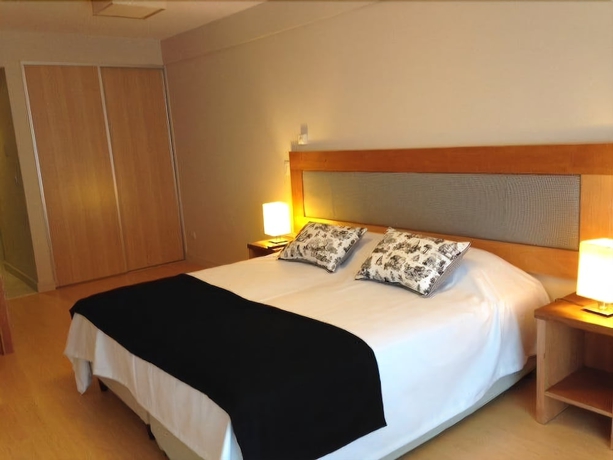 Imagen de la habitación del Hotel Alojamientos Bariloche. Foto 4