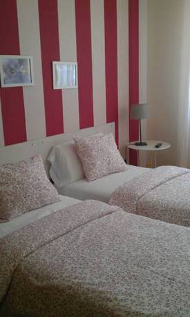 Imagen de la habitación del Hotel Alojamientos Estela. Foto 6