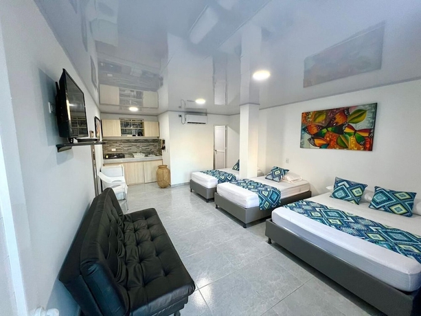 Imagen de la habitación del Hotel Alojamientos Town Beach. Foto 12