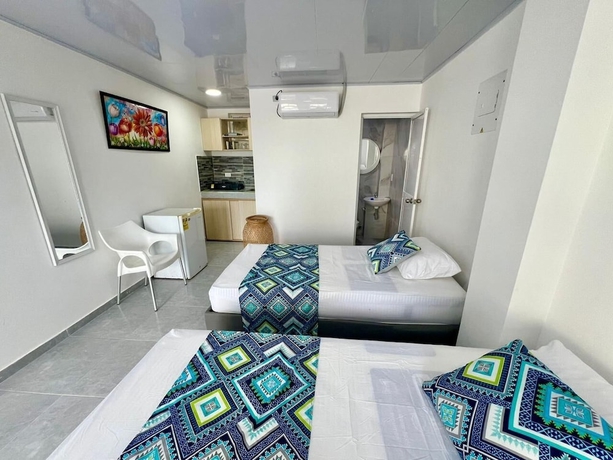 Imagen de la habitación del Hotel Alojamientos Town Beach. Foto 13