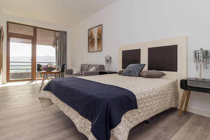 Imagen de la habitación del Hotel Alojamientos Tur&iacute;sticos LA APARECIDA. Foto 13