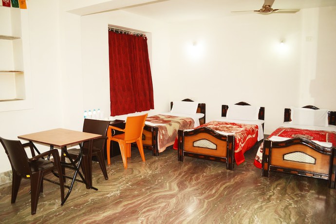 Imagen de la habitación del Hotel Alok House. Foto 5