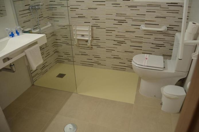 Imagen de la habitación del Hotel Alone. Foto 9