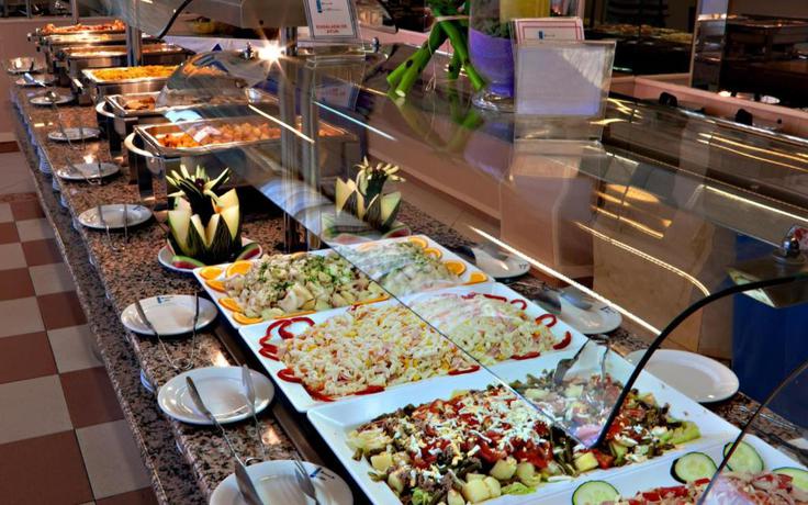 Imagen del bar/restaurante del Hotel Alone. Foto 5