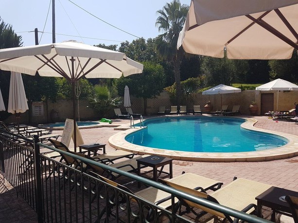 Imagen de la piscina del Hotel Aloni, Kasandra. Foto 20