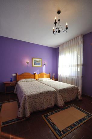 Imagen de la habitación del Hotel Alonso, Llanes. Foto 3