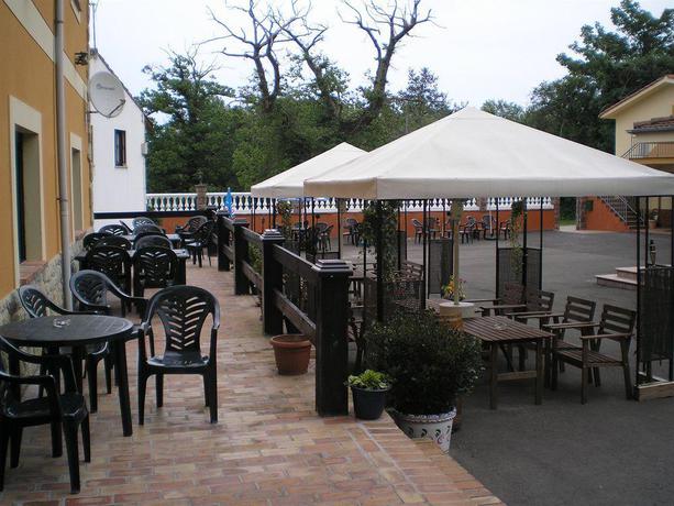 Imagen de los exteriores del Hotel Alonso, Llanes. Foto 8