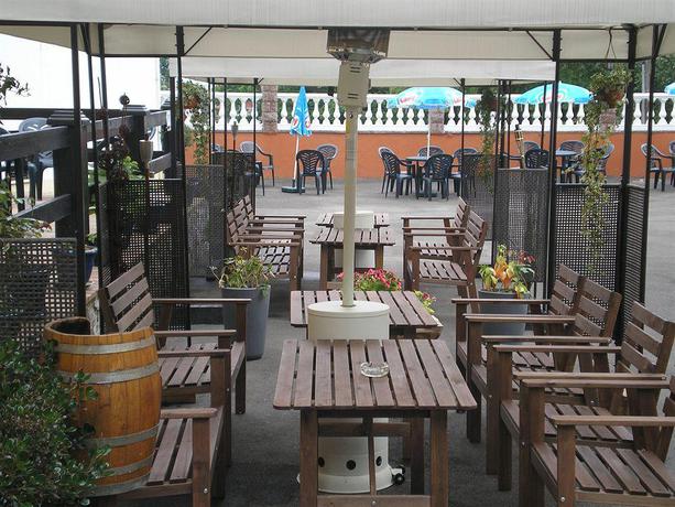 Imagen del bar/restaurante del Hotel Alonso, Llanes. Foto 2