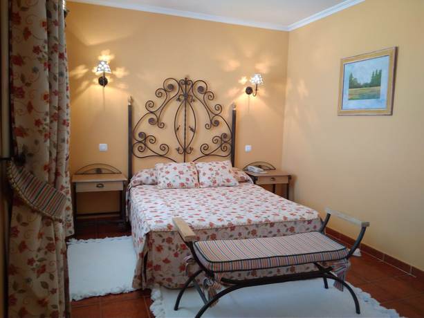 Imagen de la habitación del Hotel Alonso de Monroy. Foto 7