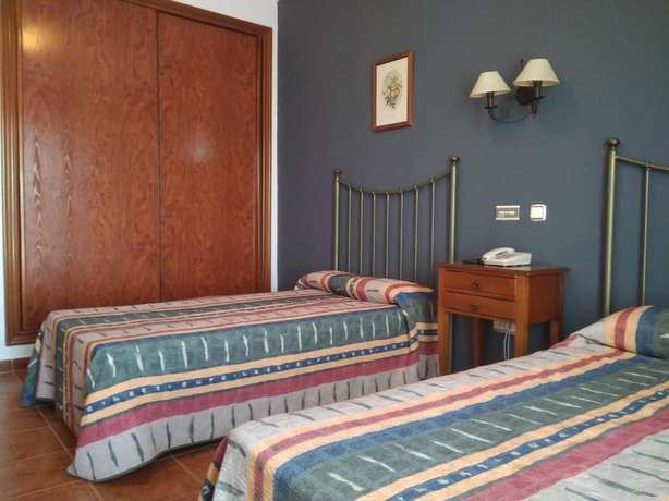 Imagen de la habitación del Hotel Alonso de Monroy. Foto 18