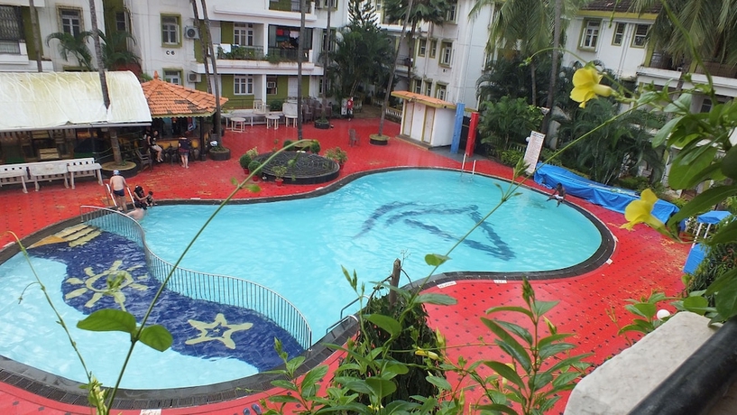 Imagen de la piscina del Hotel Alor Grande Holiday Resort. Foto 14
