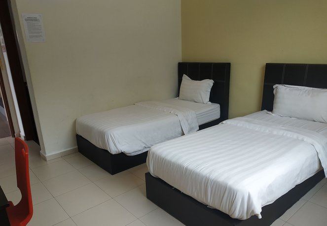 Imagen de la habitación del Hotel Alor Villa. Foto 4