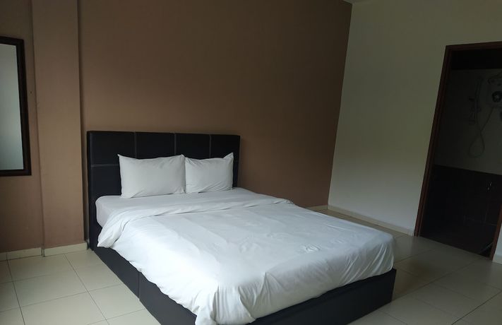 Imagen de la habitación del Hotel Alor Villa. Foto 10