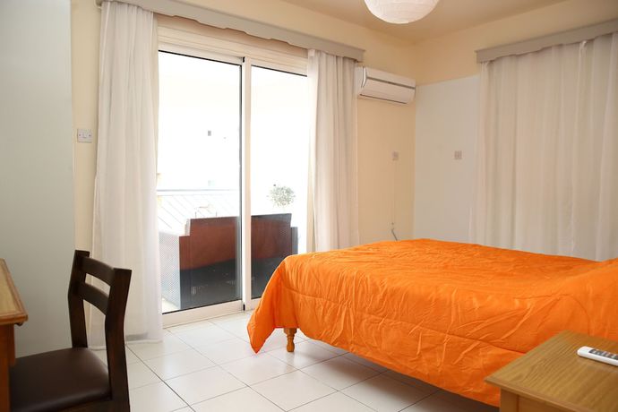 Imagen de la habitación del Hotel Alora Apartments. Foto 17