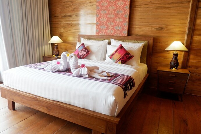 Imagen de la habitación del Hotel Aloravilla. Foto 17