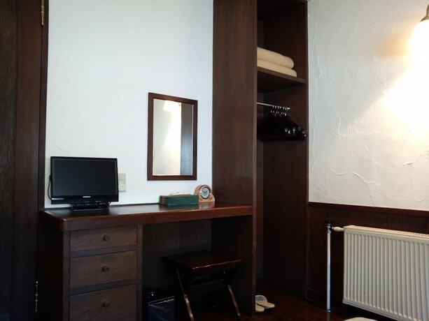 Imagen de la habitación del Hotel Alp Bach Madarao. Foto 7