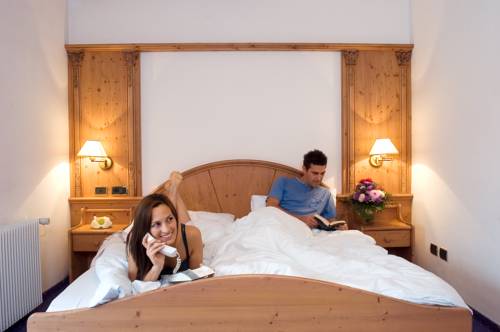 Imagen de la habitación del Hotel Alp Cron Moarhof. Foto 9