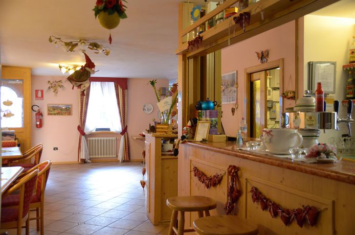 Imagen de la habitación del Hotel Alp Dolomiti. Foto 15