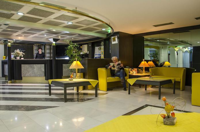 Imagen de los interiores del Hotel Alp. Foto 20